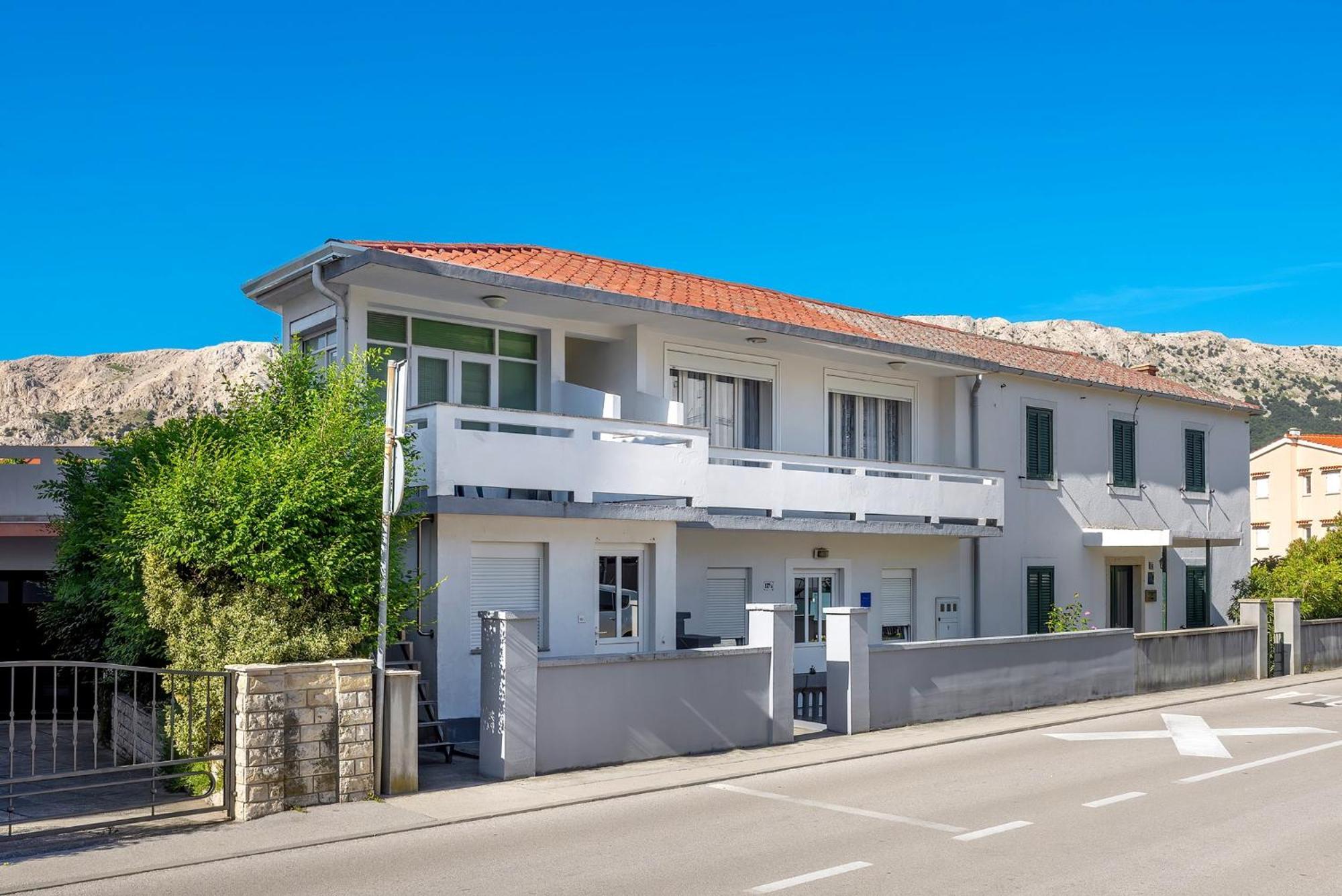 Apartments Nada & Ivan With Terrace Baška Exterior foto